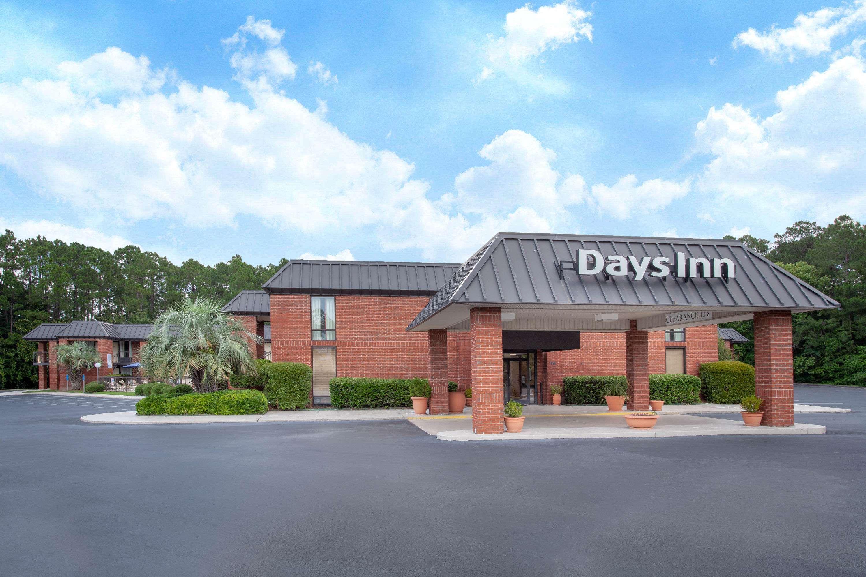 Days Inn By Wyndham Statesboro Buitenkant foto