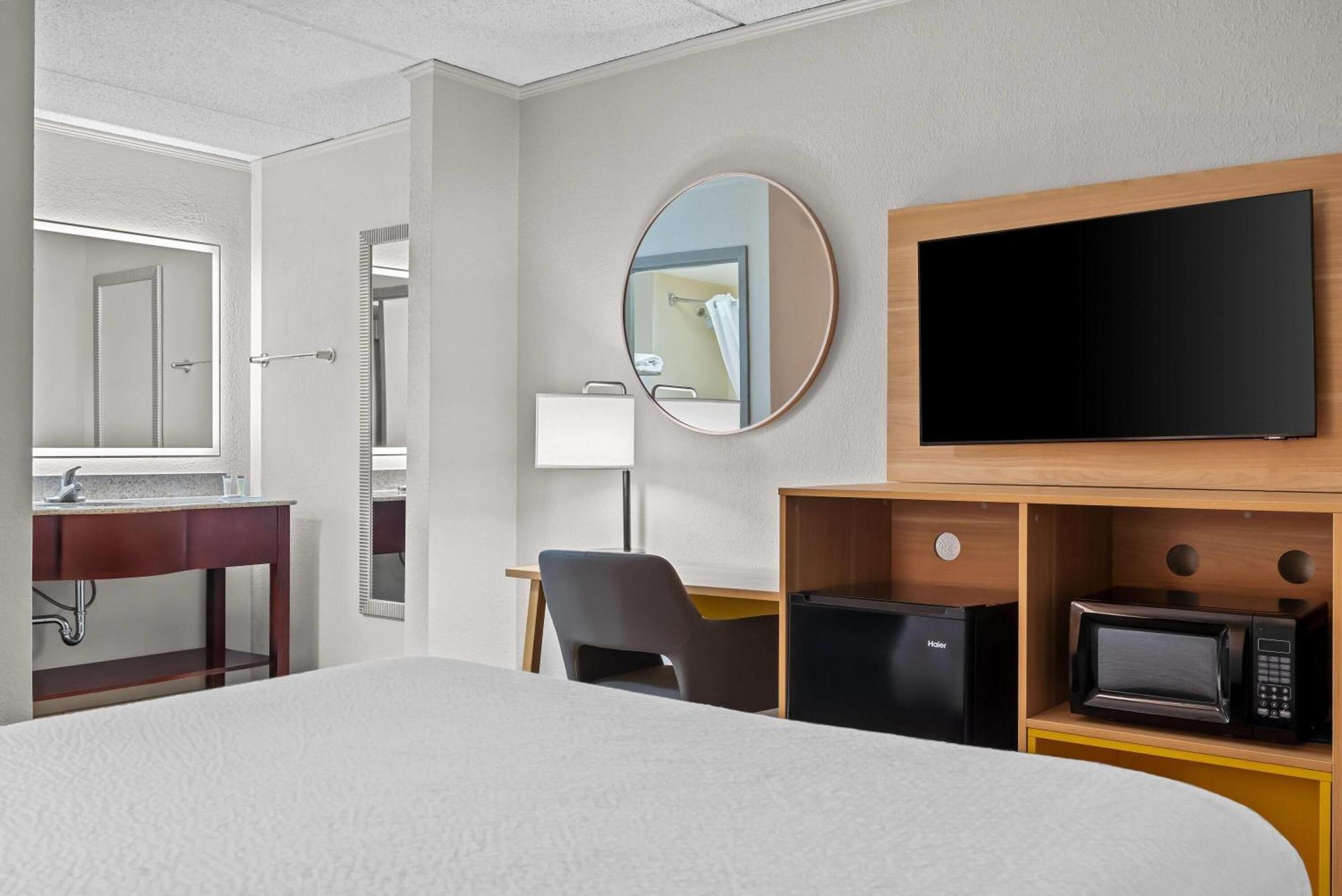 Days Inn By Wyndham Statesboro Buitenkant foto