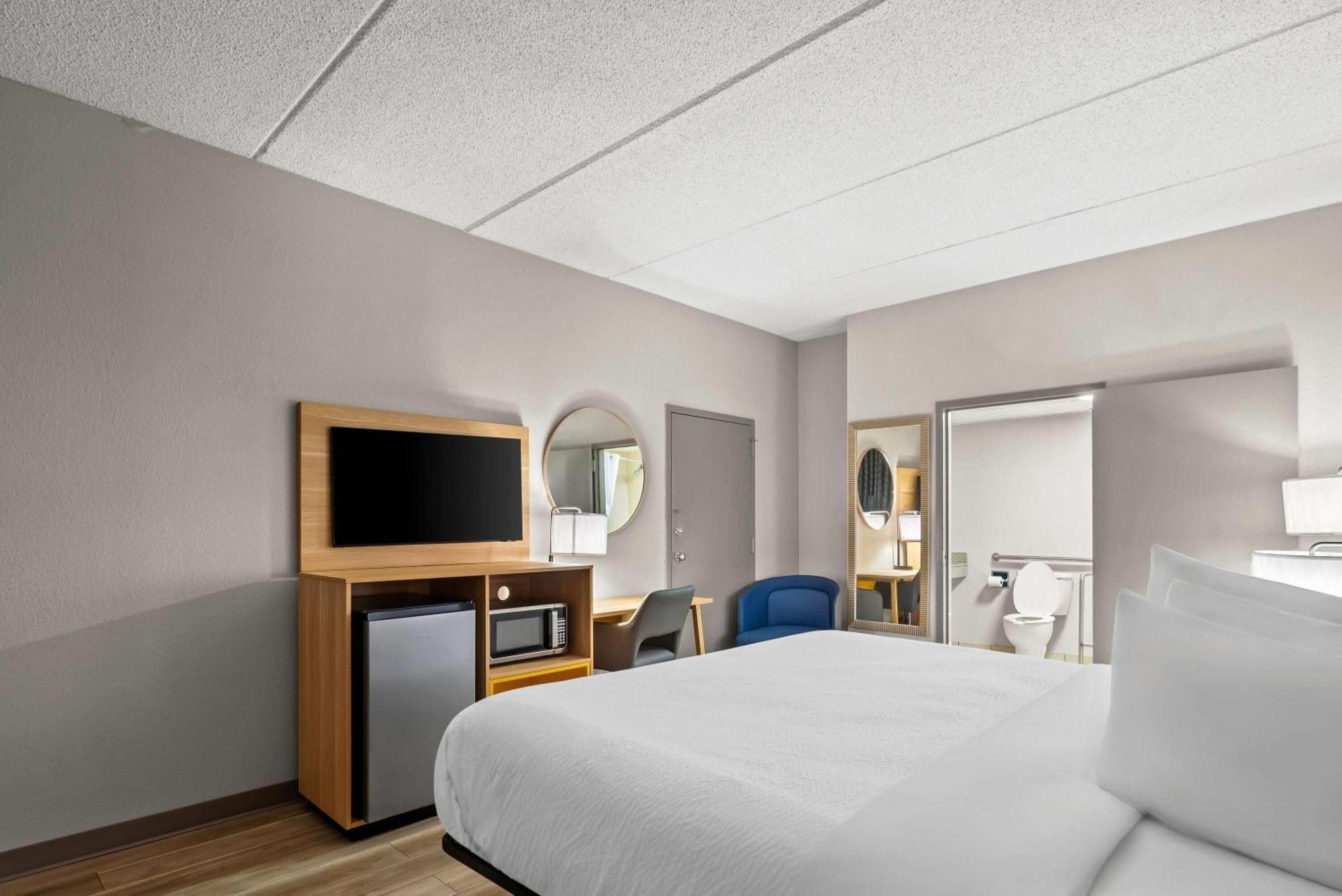 Days Inn By Wyndham Statesboro Buitenkant foto