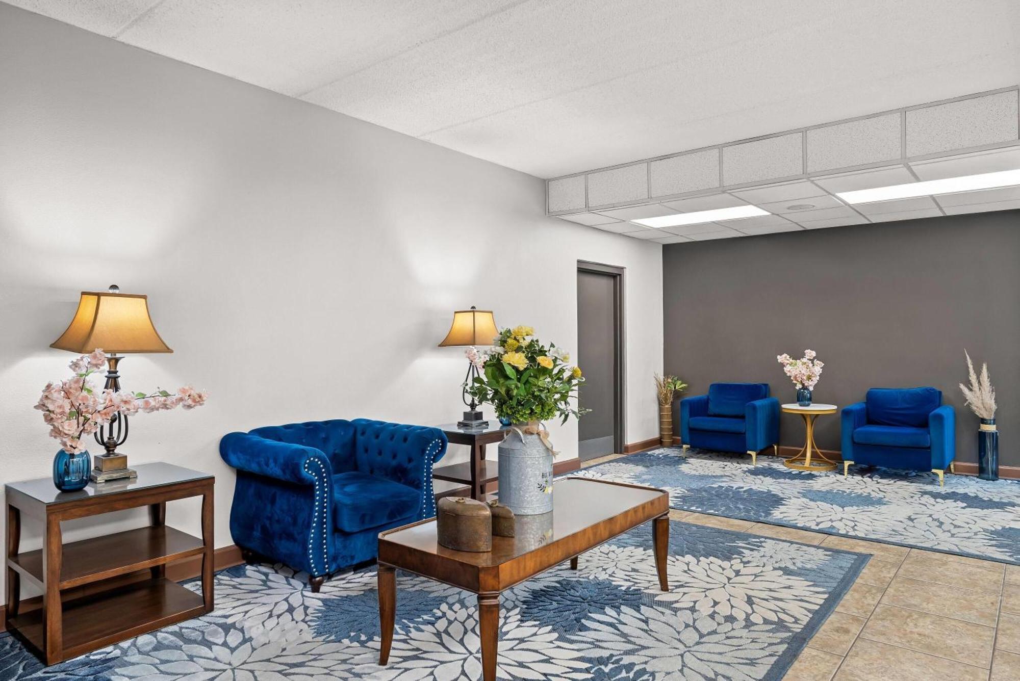 Days Inn By Wyndham Statesboro Buitenkant foto
