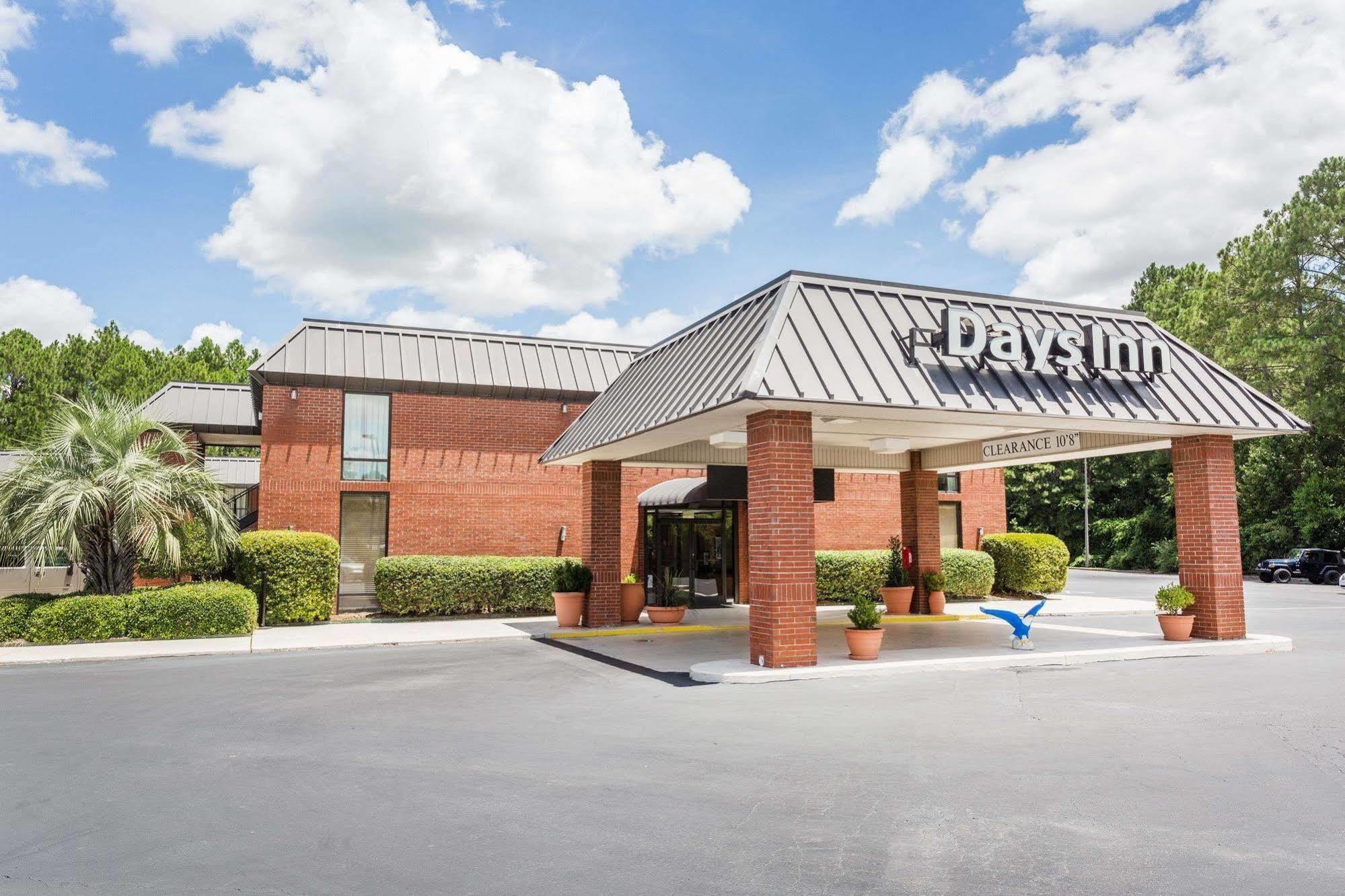 Days Inn By Wyndham Statesboro Buitenkant foto